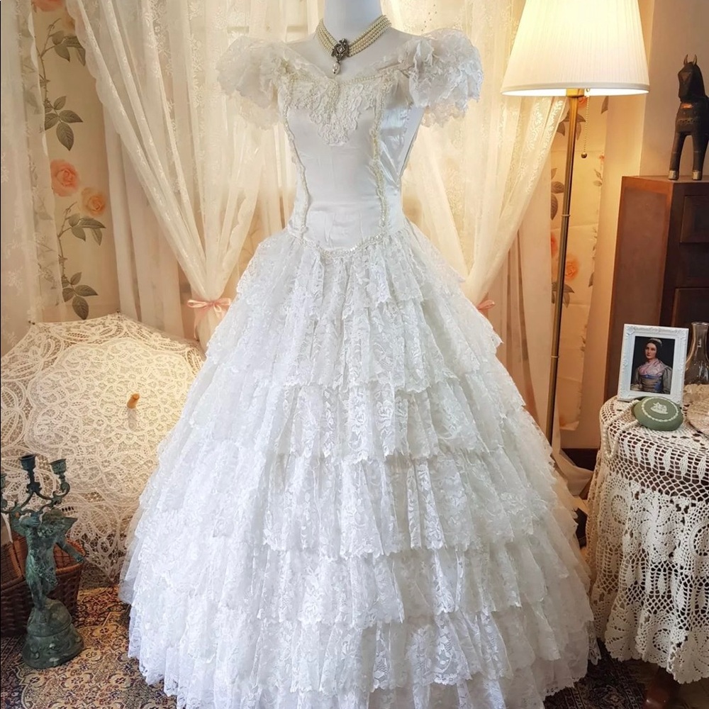 Rare Vintage 80s Lace Wedding Gown